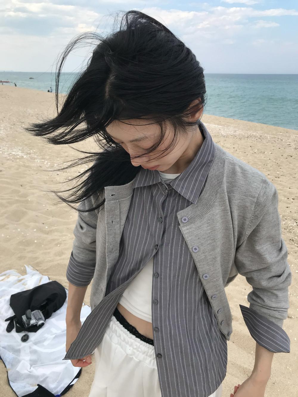 우화 MIA STRIPE CROP SHIRT