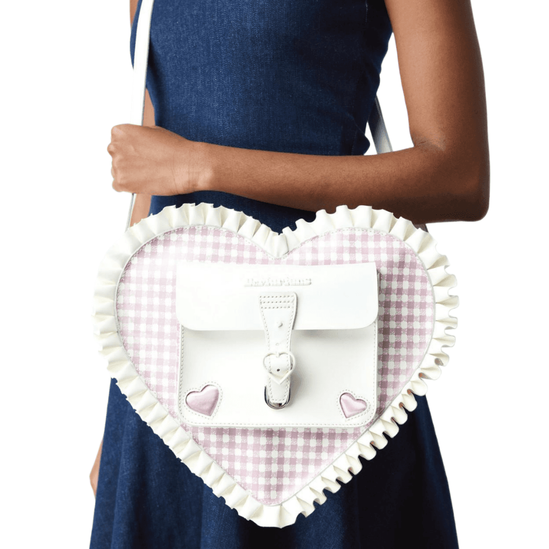 닥터마틴 하트 백팩 가방 프릴드 깅엄 레더 크로스백 42934100