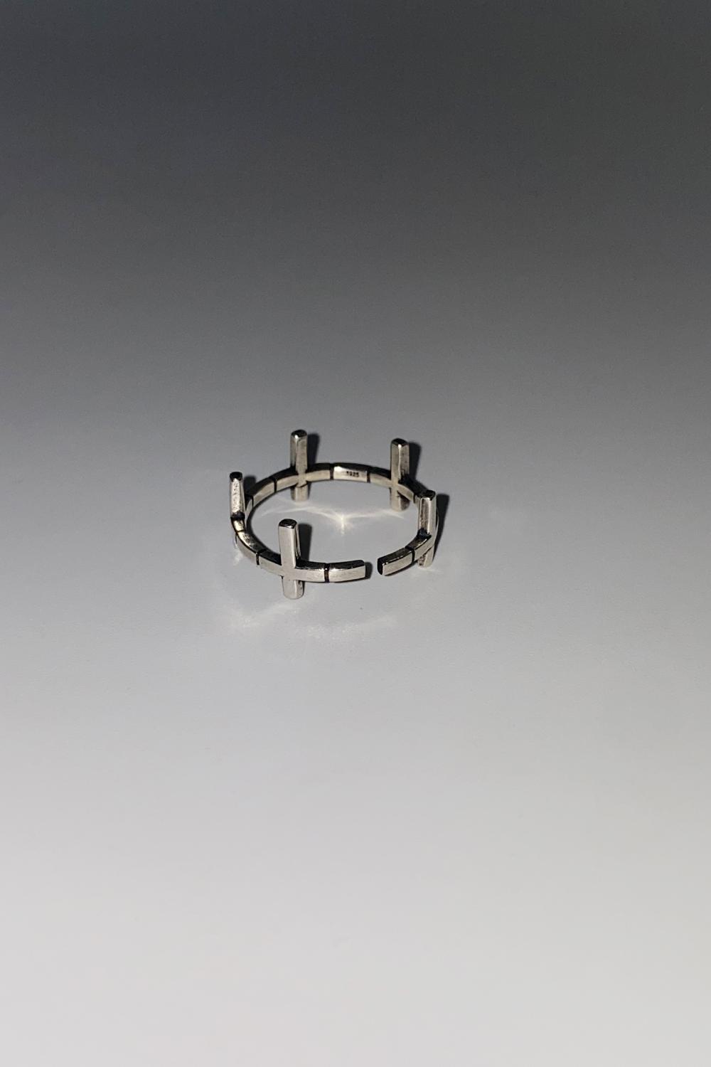 Cross Round Ring