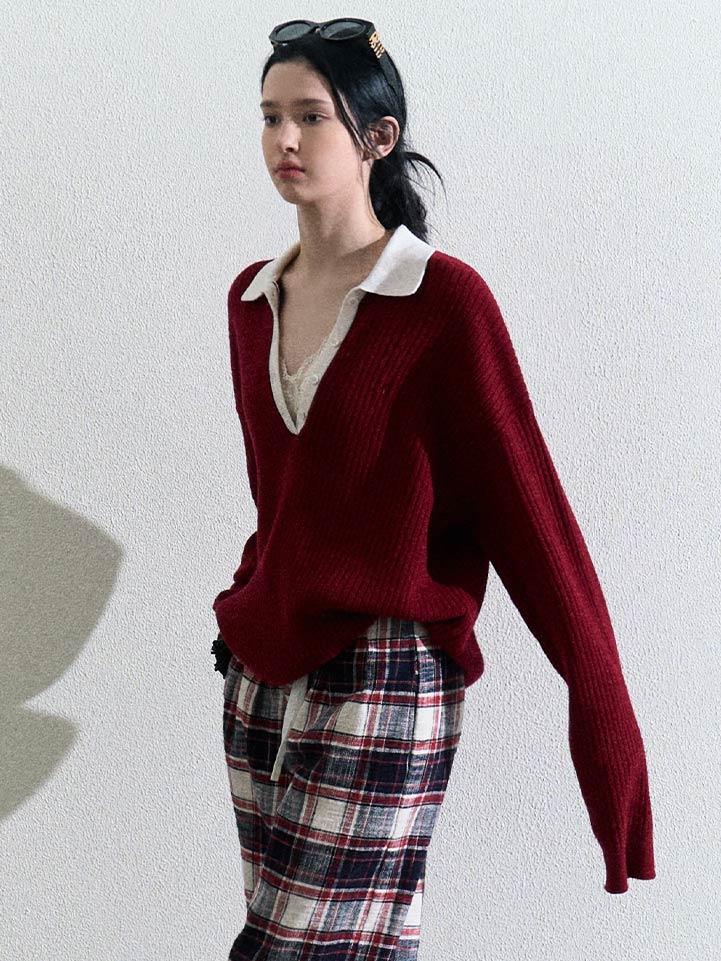 [OAK MOO] "Red Fruit\" Deep Neck Collar Loose Sweater