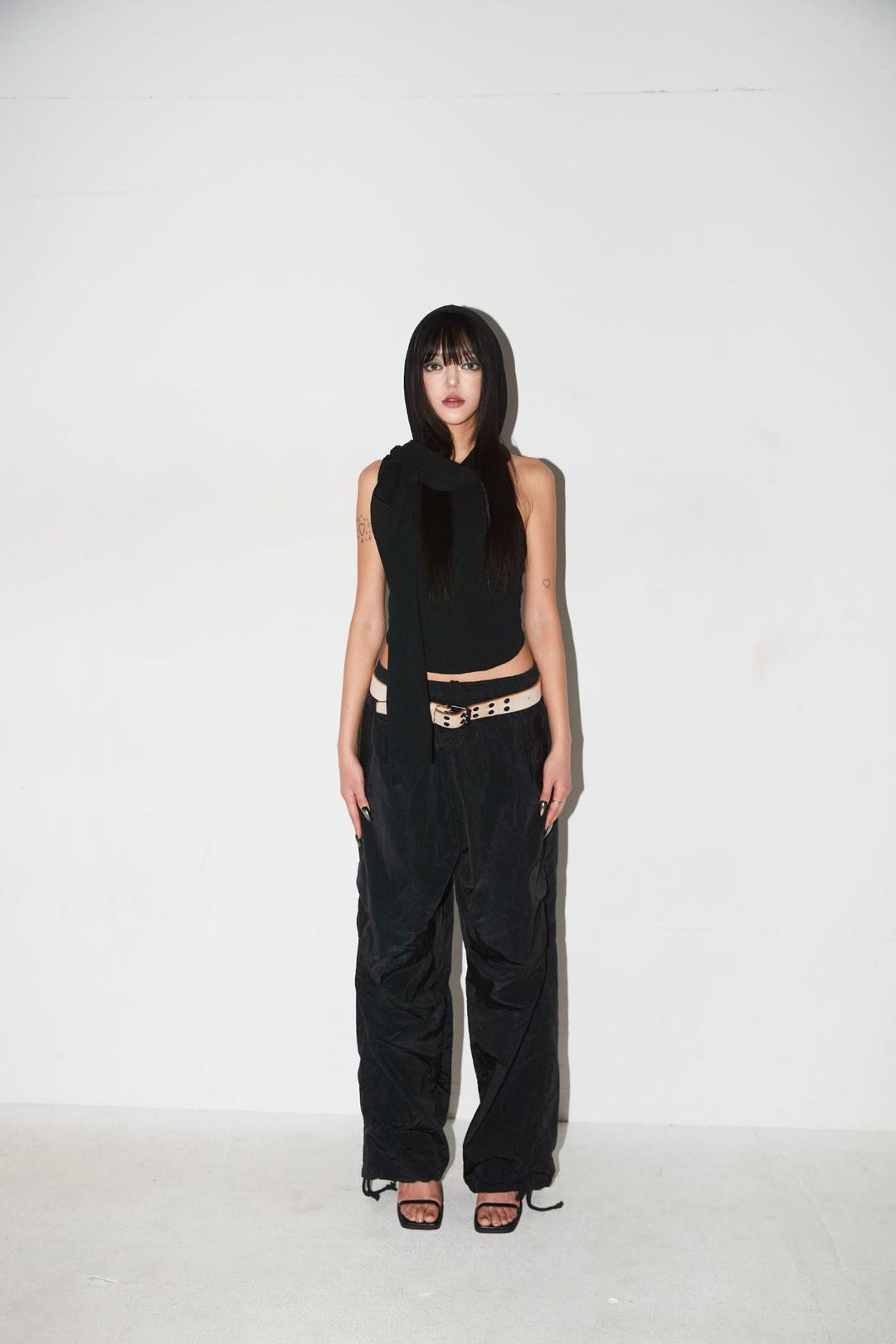 06. PARACHUTE PANTS BLACK