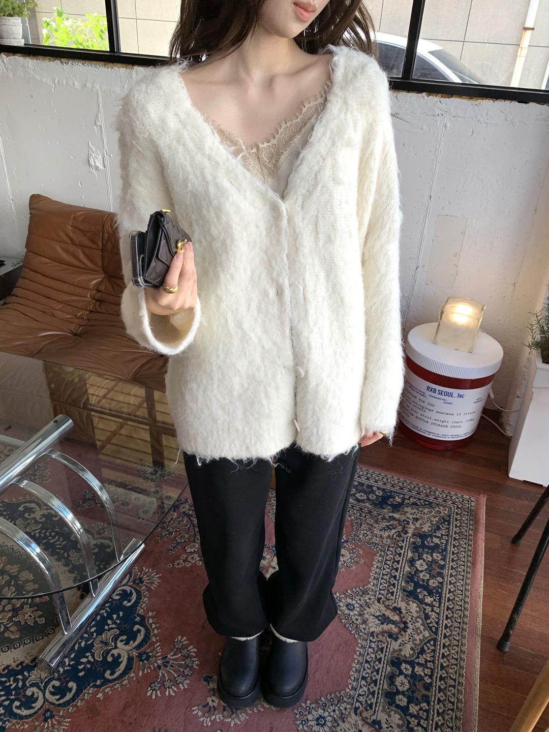 프릴리 PB. Hairy Touch Over Cardigan