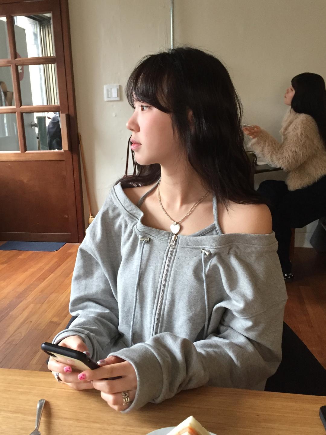 일레븐 오프숄더 집업 (2color)