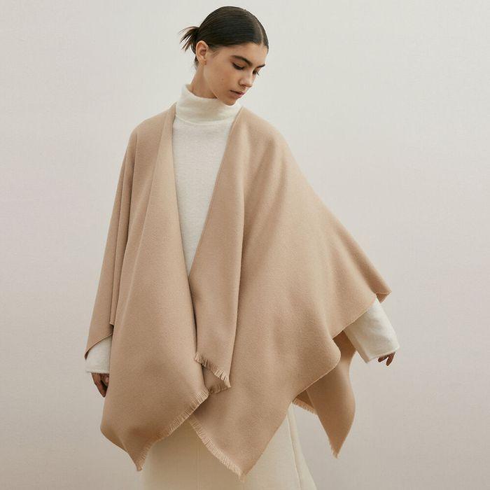 [AVVINA PELLE] Royal Baby Alpaca Cape - Light Camel