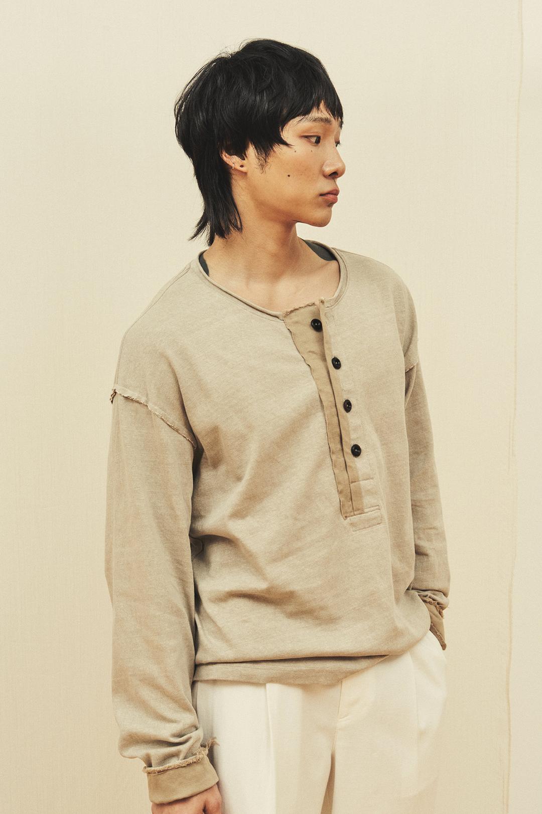 Cut Off Henley Neck T-Shirt - Beige