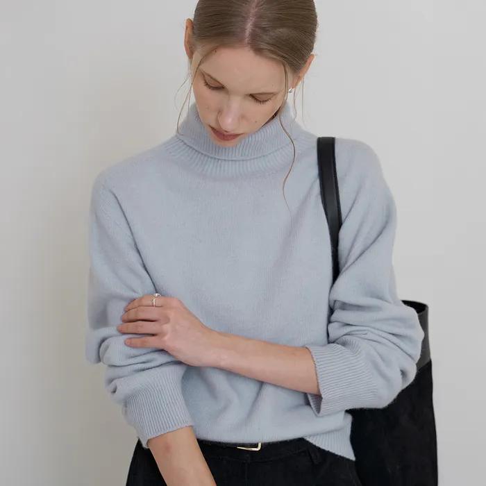 [11.26 예약발송] 세더 네크슬릿 폴라 니트 베이비블루