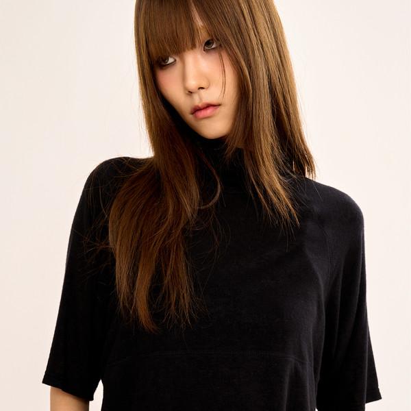 Turtle Neck Top - Black