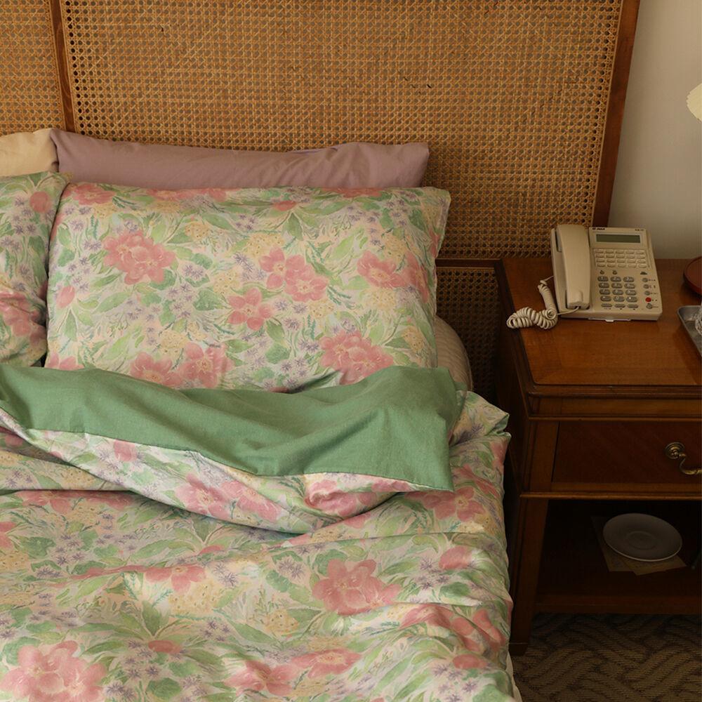 Sweet Meg pillow cover