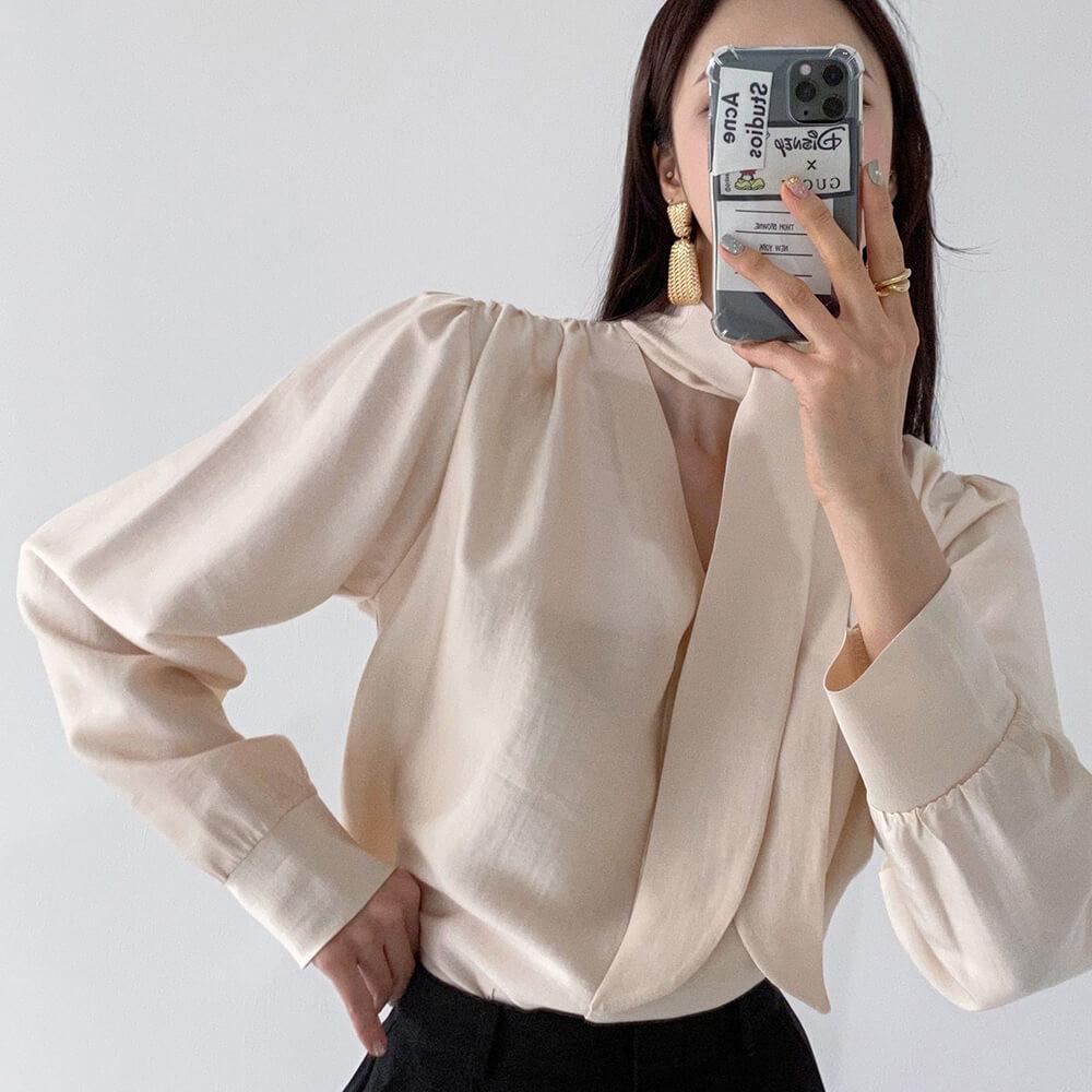 셔링 리본타이 블라우스 새틴 실크 여리핏 시크 블라우스