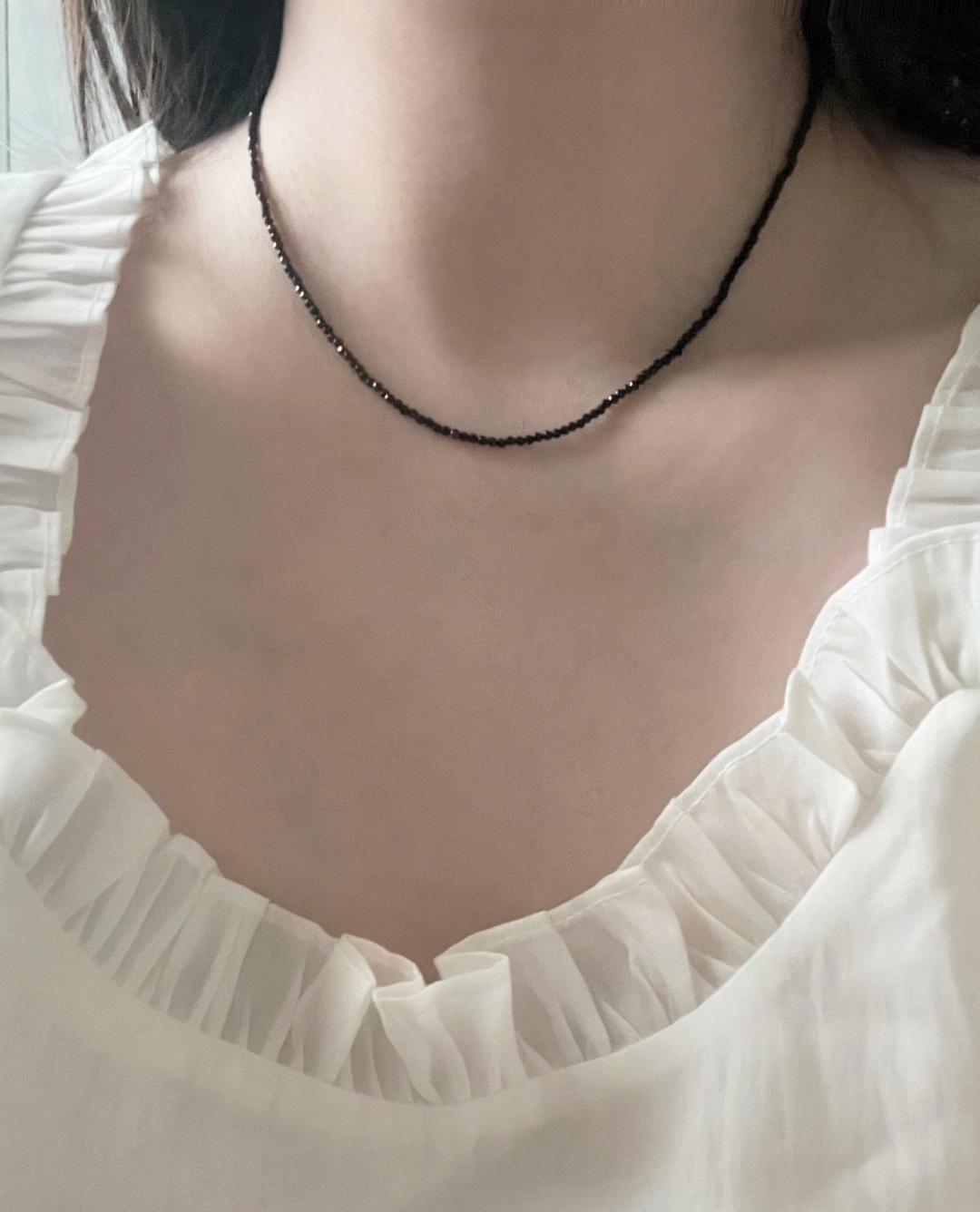 모브닝 [모브닝] 블랙 비즈 컷팅 목걸이