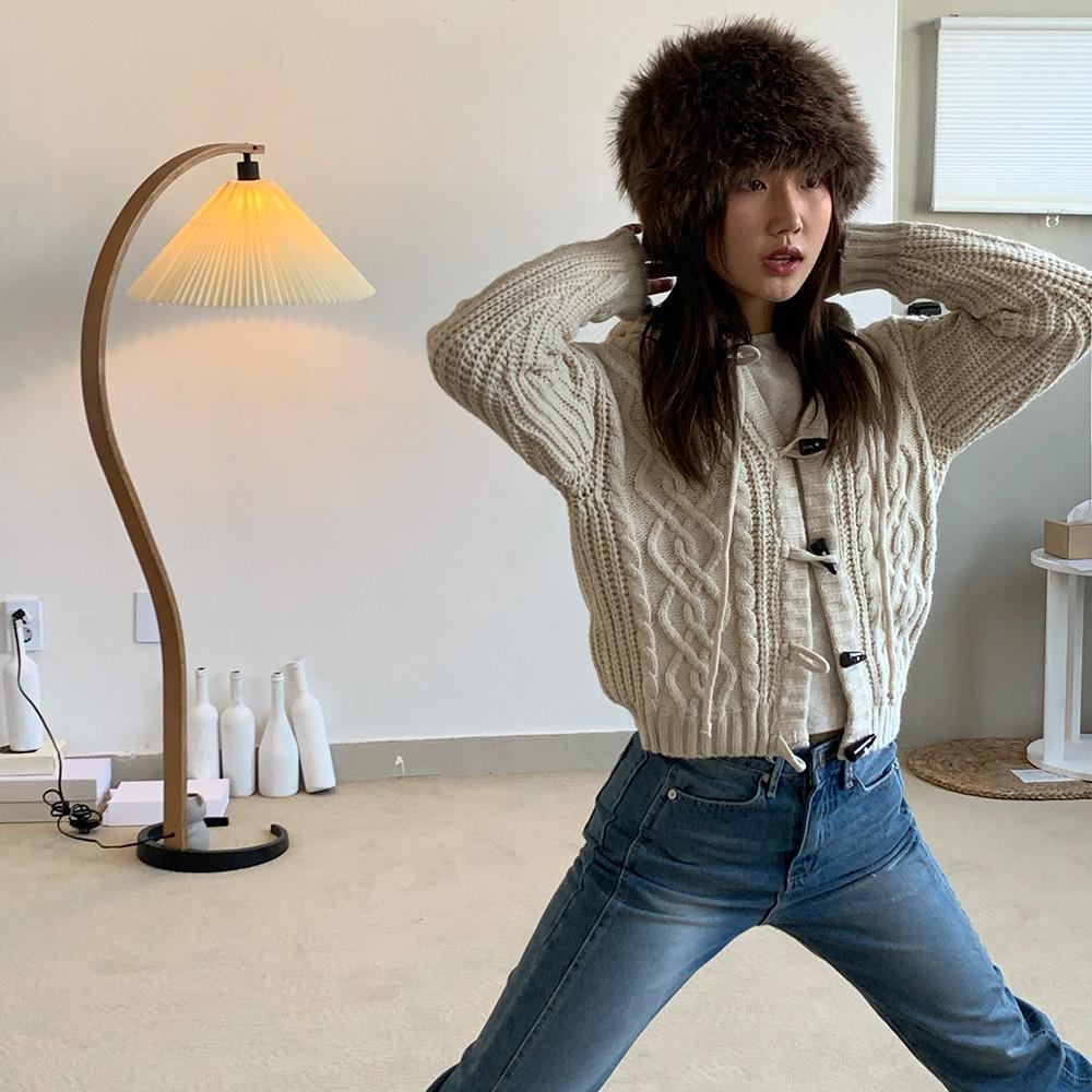 꽈배기 니트 후드 떡볶이 단추 가디건 가을 겨울 여친룩 캐주얼룩