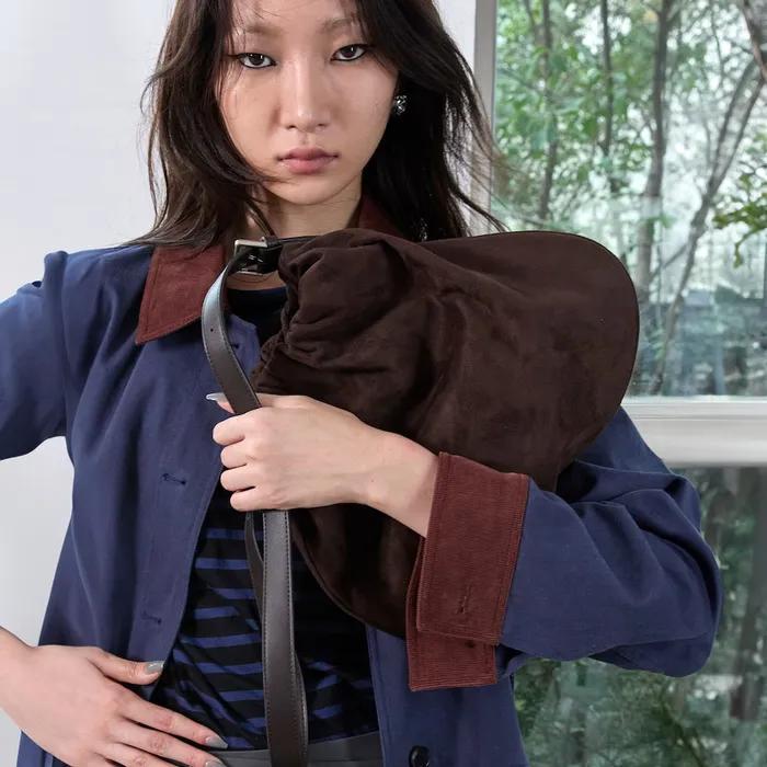 Suede Shirring Hobo Bag  Brown (KE58D3M06D)