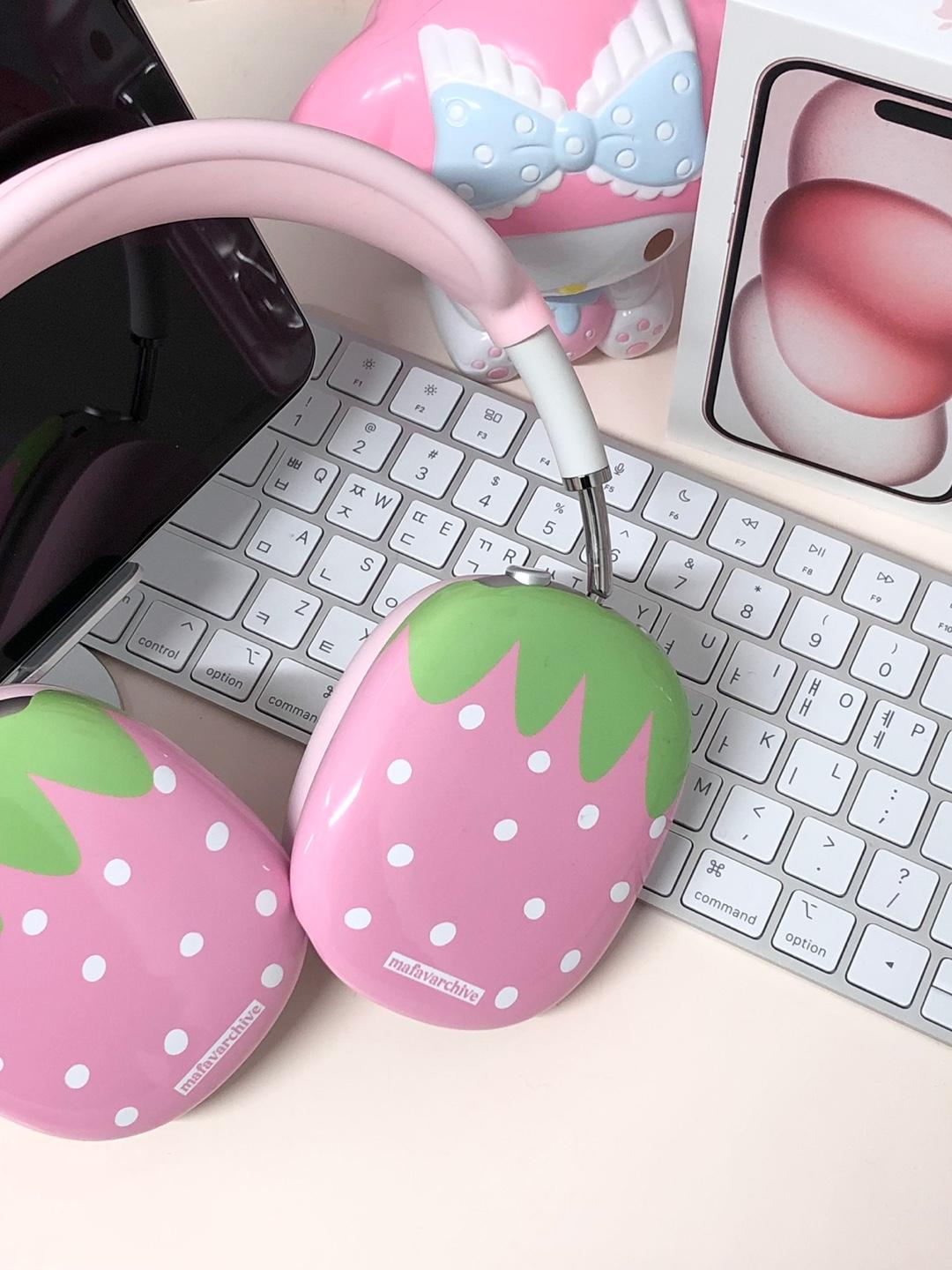 strawberry airpods max