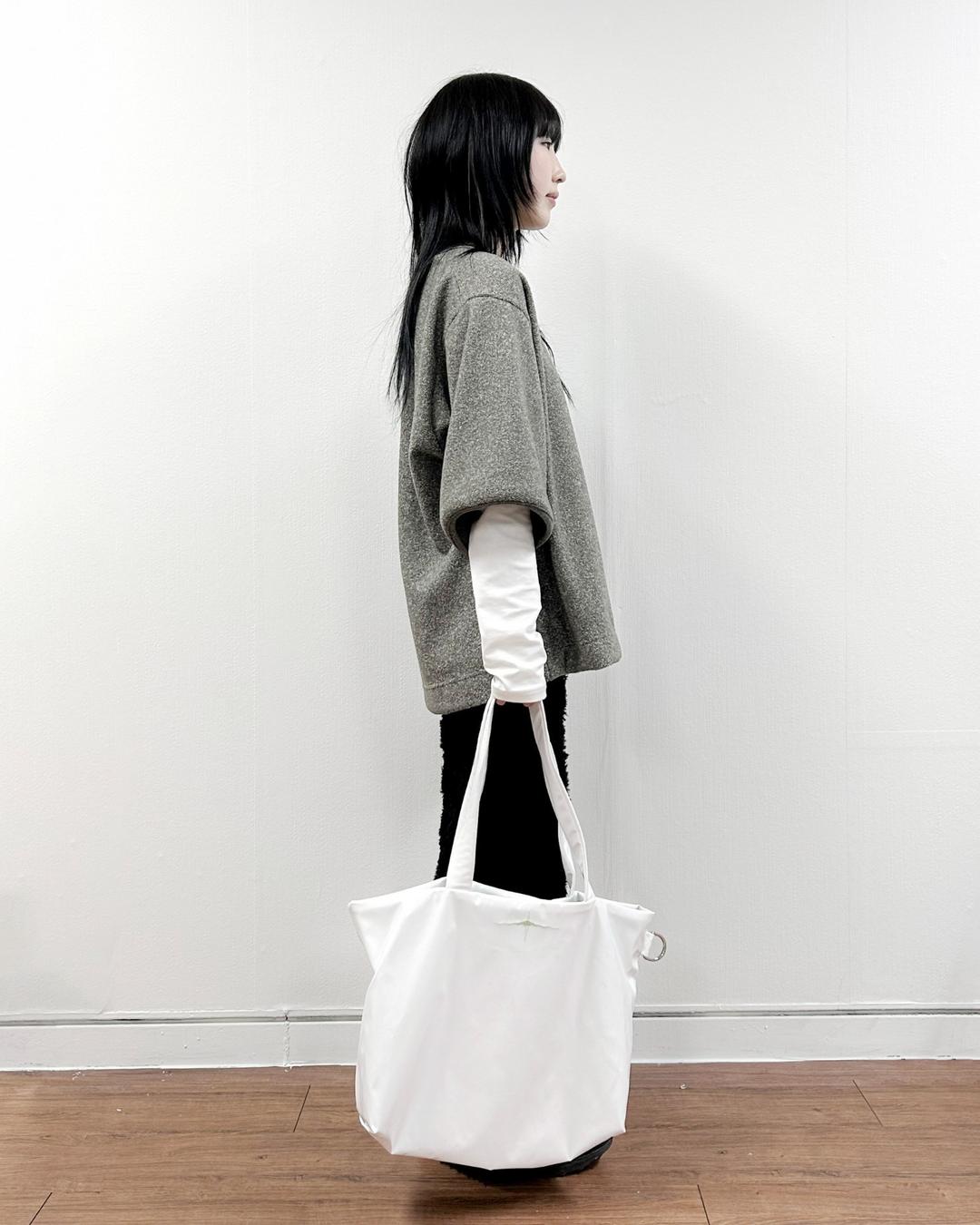 글로시 화이트 빅 숄더 백 (품절 임박!/ 리뉴얼 예정) Glossy white Big Shoulder Bag - 녹영