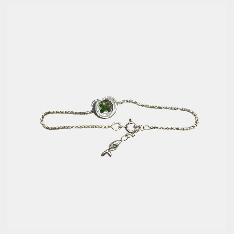 a seed button bracelet