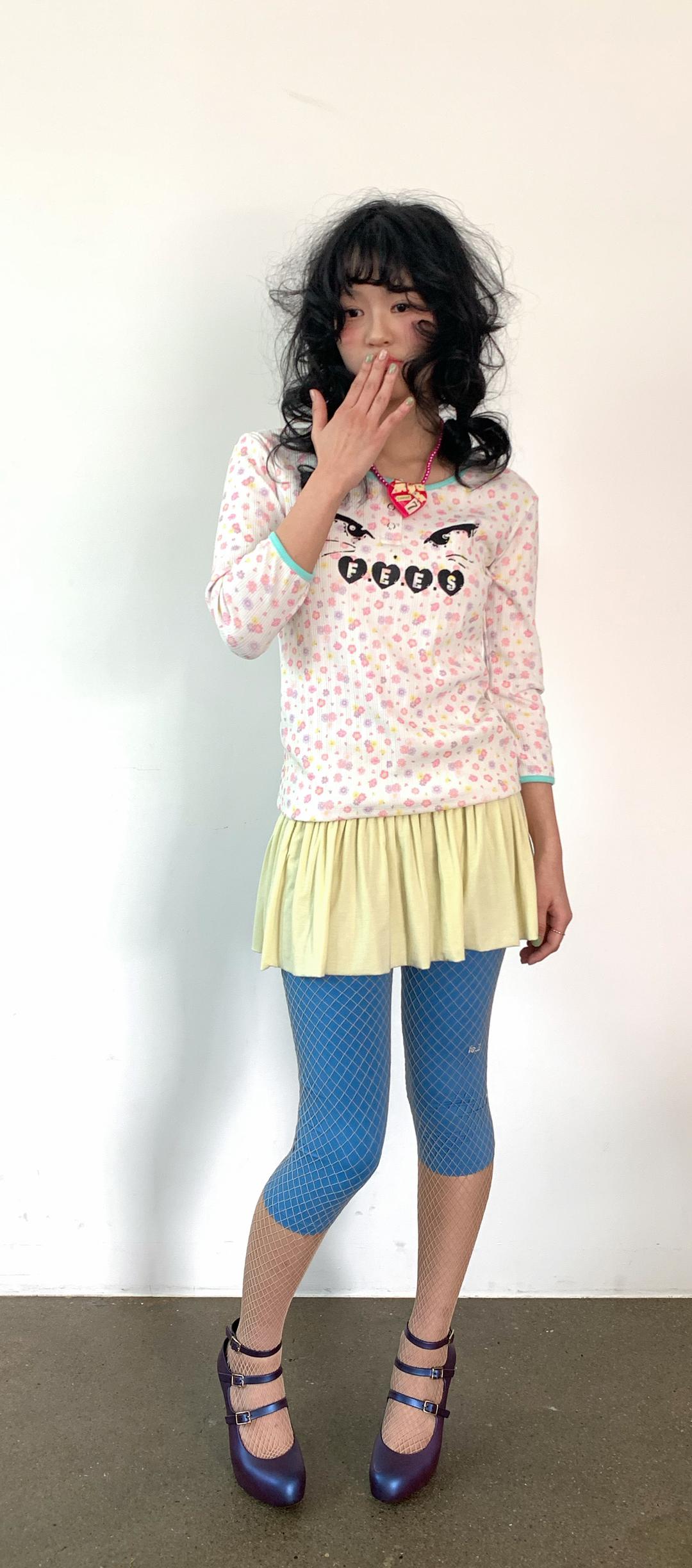 [F.E.E.S] kitty button flower top (ivory)