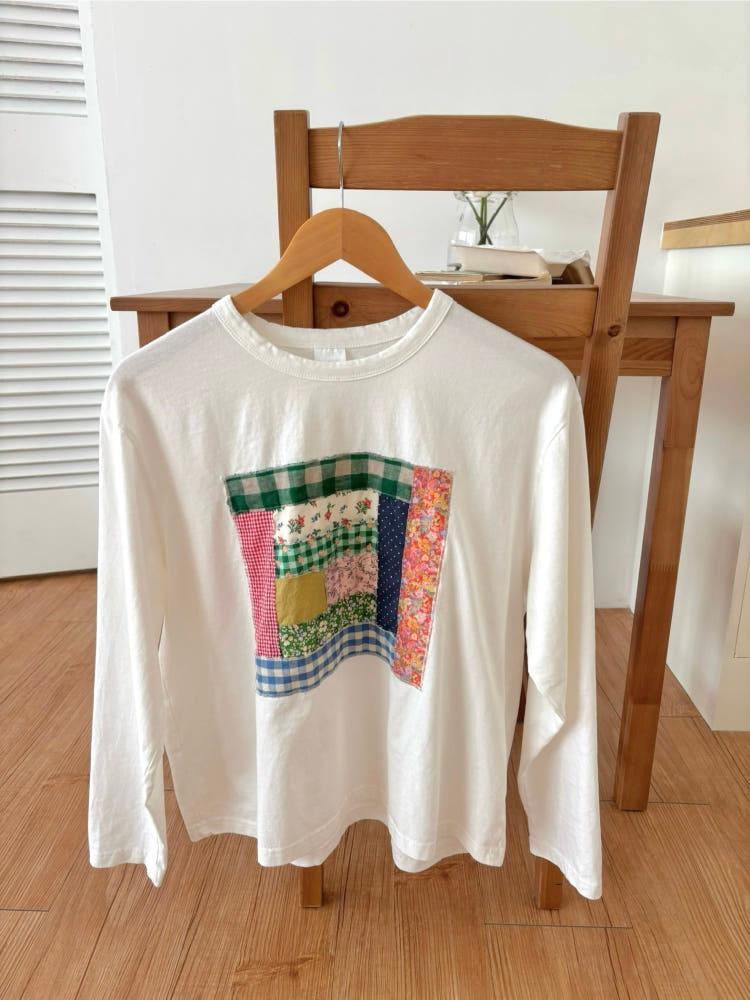 토모코 패치 긴팔 티셔츠