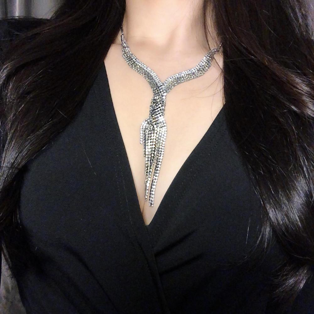 219 (유빈 착용) 매혹적인 투톤 컬러 큐빅 드롭 꼬임 목걸이