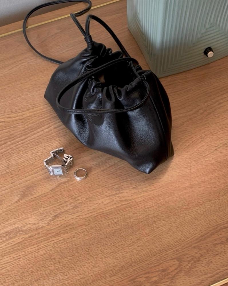 [쿠폰] 플라넬 레더 스트링백 양가죽 천연가죽 스웨이드 램스킨 크로스백 숄더백 3컬러