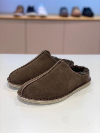이런 상품 어때요? 베어파우 남여공용 겨울 소가죽 양털 슬리퍼 초코 ROGER K2116004OD