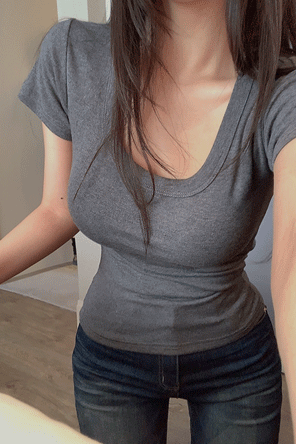 히프나틱 랩스티 딥유넥 반팔 티셔츠[모달34%]