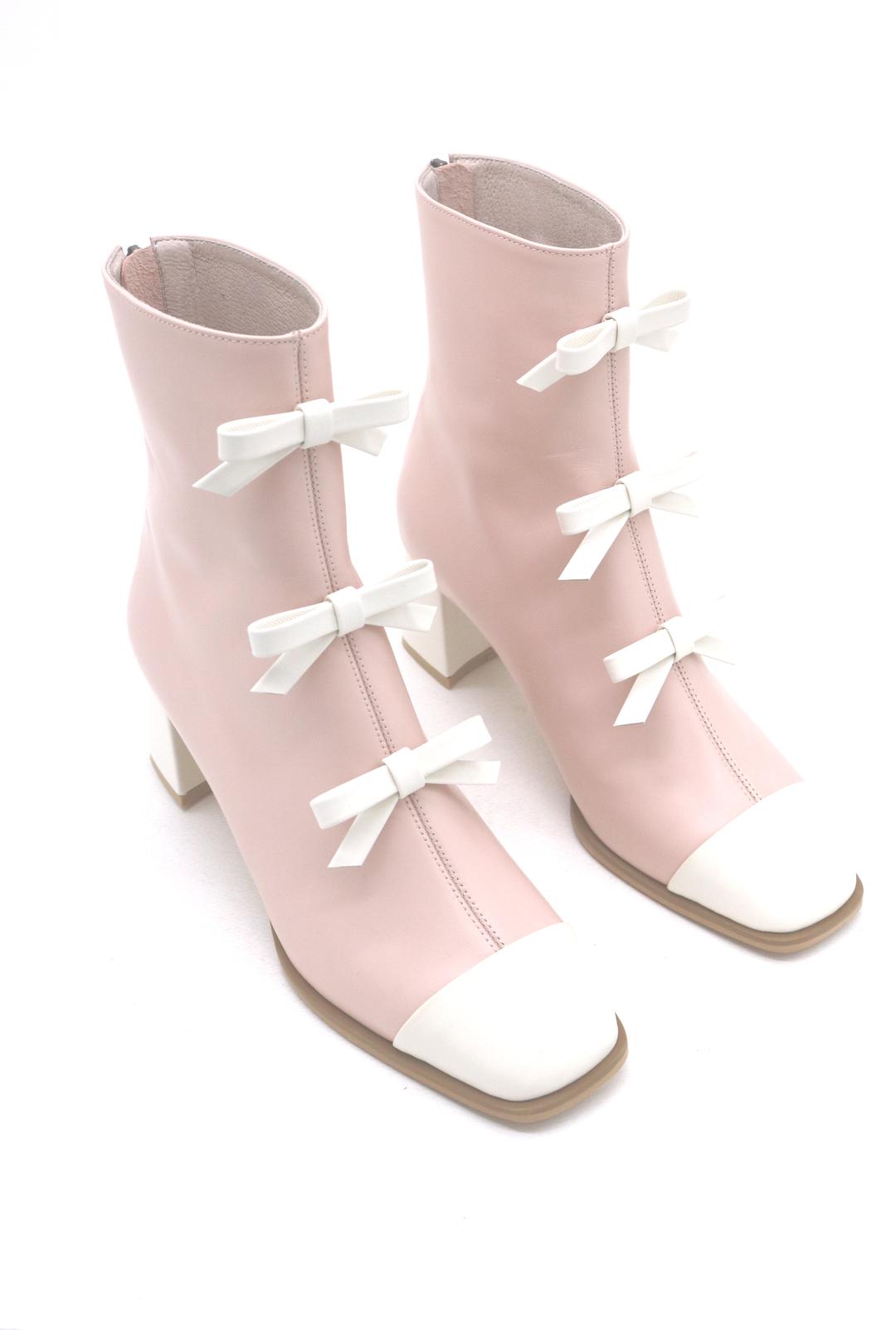 [부티크헤르원] Mon Chou 3 Ribbon Ankle Boots_ Millefeuille Series 23FW 몽슈 3미니 리본 앵클부츠_밀푀유 시리즈_투톤_스퀘어앞코_핑크