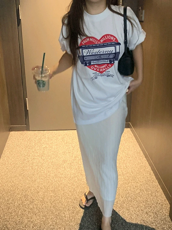 웨스트 하트 박시 오버핏 티셔츠