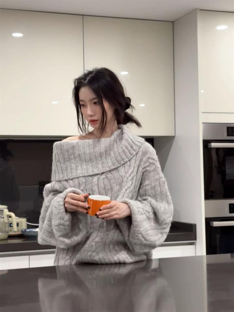 [더누베]프랑 루즈핏 오프숄더 꽈베기 울 니트 스웨터 탑