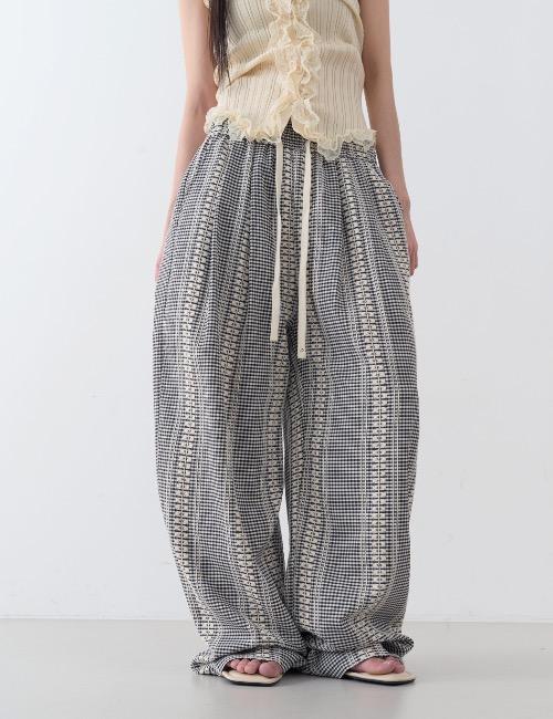 check needle long pants