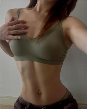 에블린 [🏆누적30만장][NEW컬러] 실루엣 심리스 브라 (볼륨/올데이)