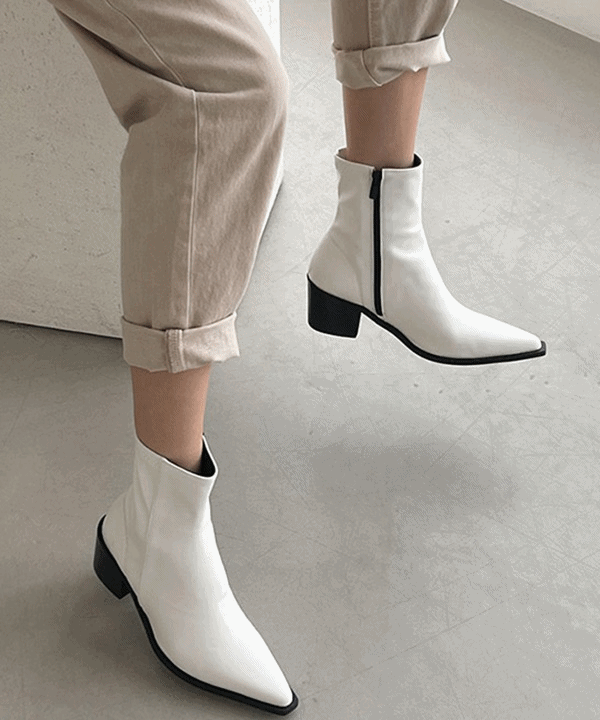 어필링 [바배] 엘리 삼각코 심플 통굽 데일리 지퍼 앵클부츠 (블랙,화이트)