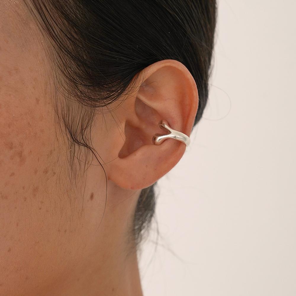 Curve Motion - Ear Cuff 02