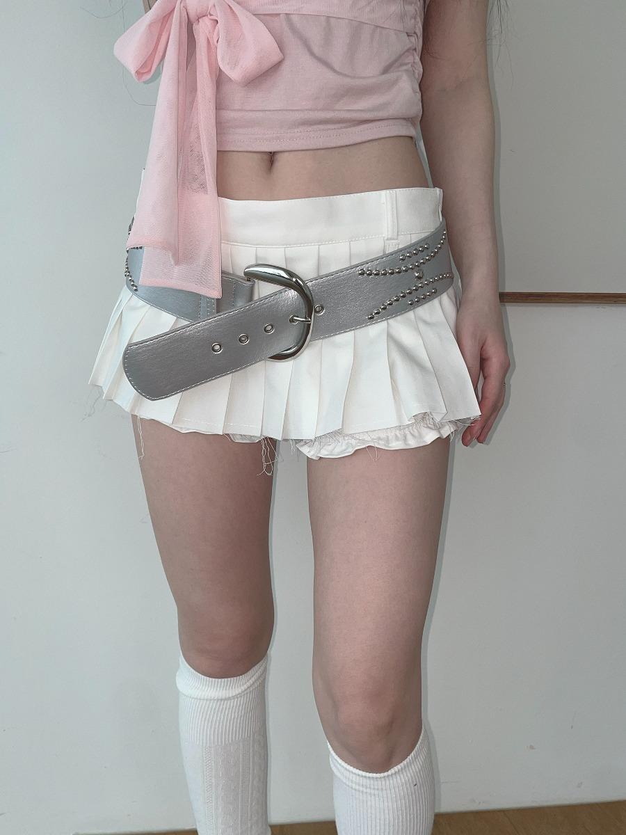 silver on belt