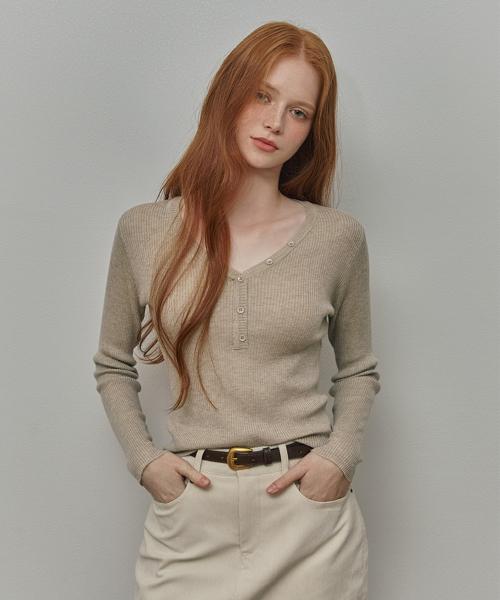 고메즈 버튼 니트