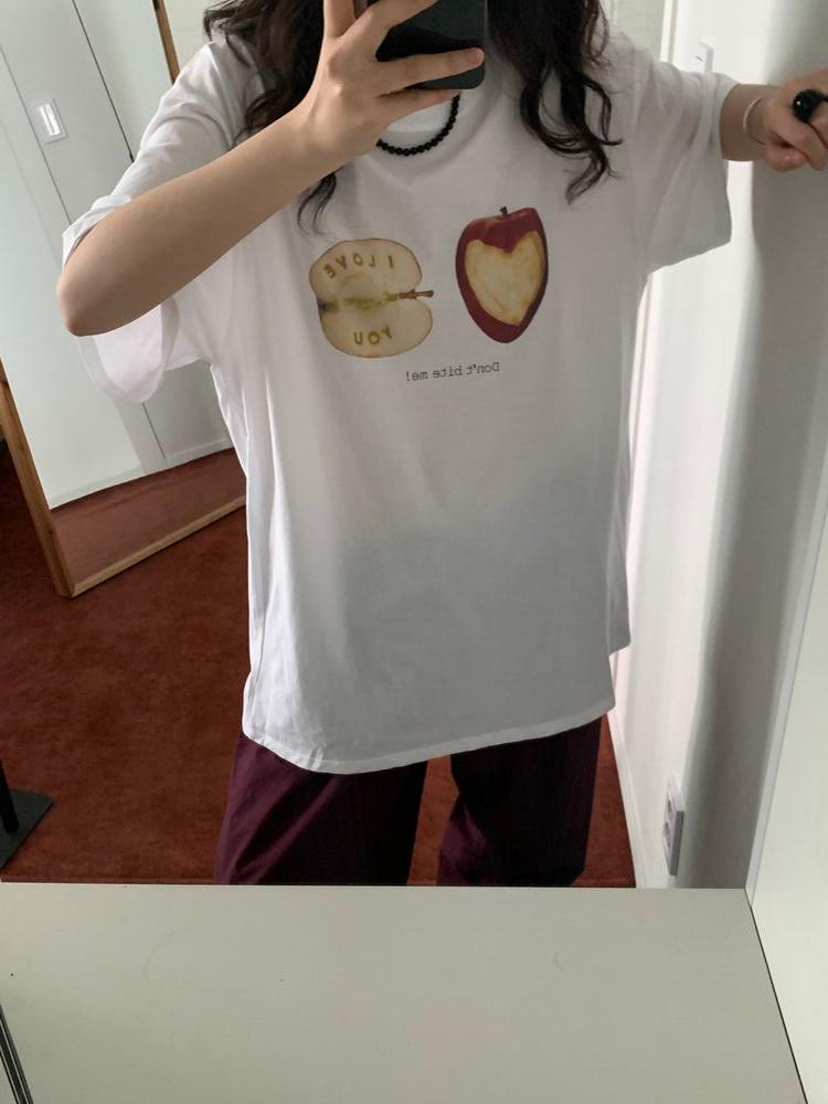 Apple over tee (2c)