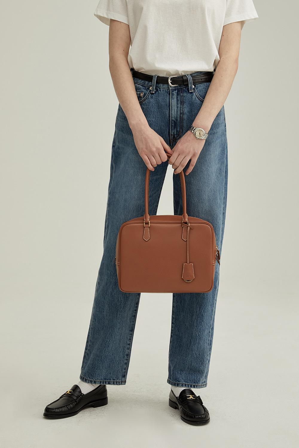 CLASSIC 28 LEATHER BAG TAN