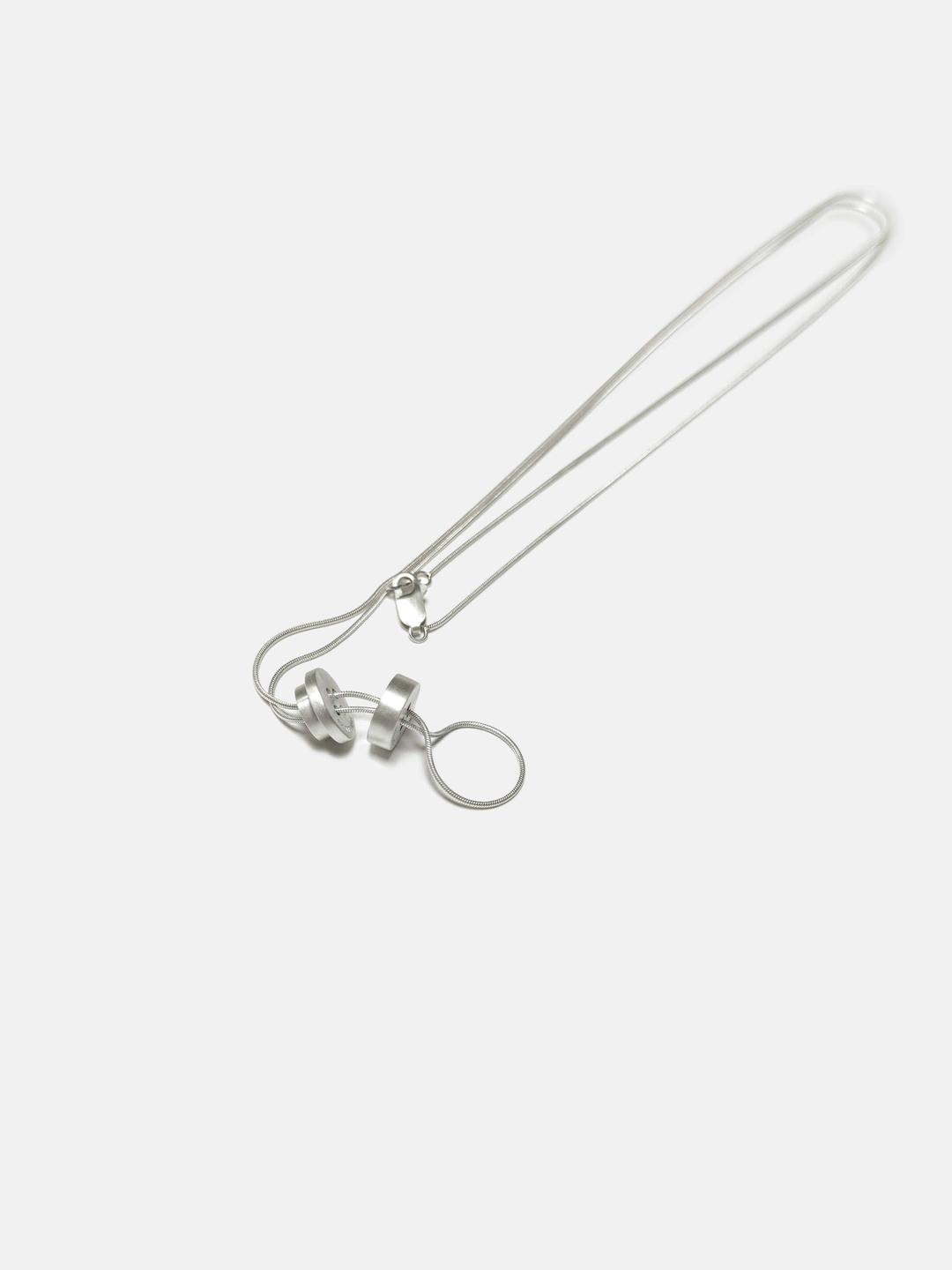 THREE BUTTON NECKLACE