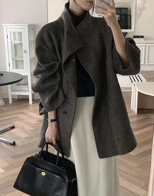 오브뮤트 [울100/겨울하객룩] 노드 핸드메이드 하이넥 하프 코트