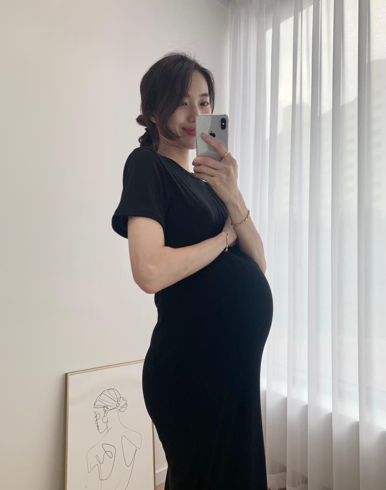 [단독] (긴팔/반팔) 쫀득하고 말랑하고 찰랑한 주수촬영 임산부원피스 임부복 셀프만삭 주수기록