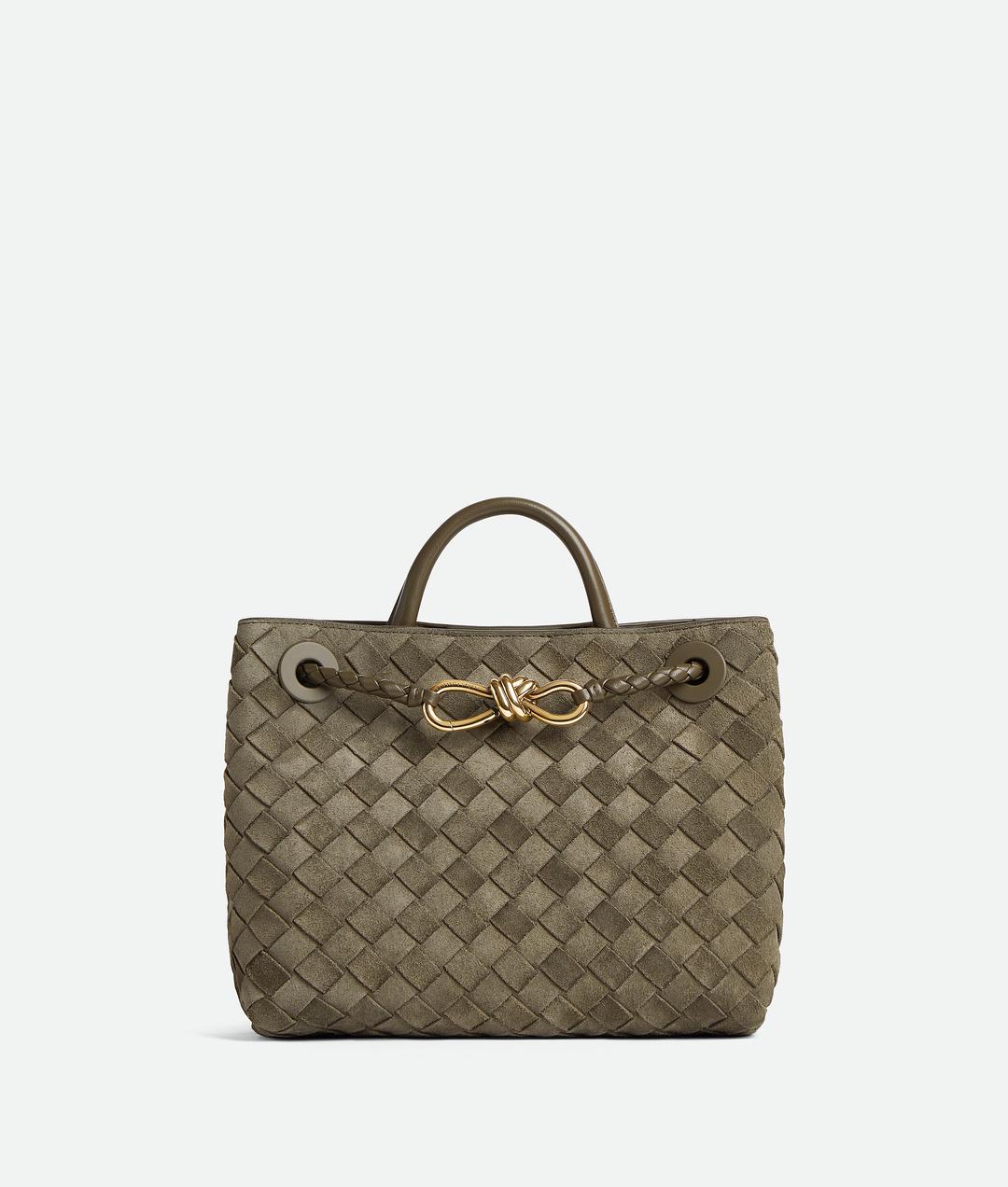 스몰 안디아모 에 대한 여성 에 사이프러스