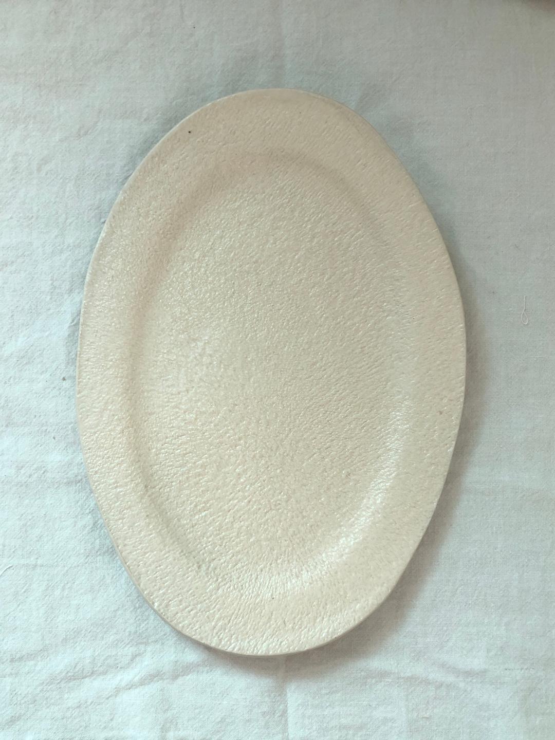 nature plate ivory *b