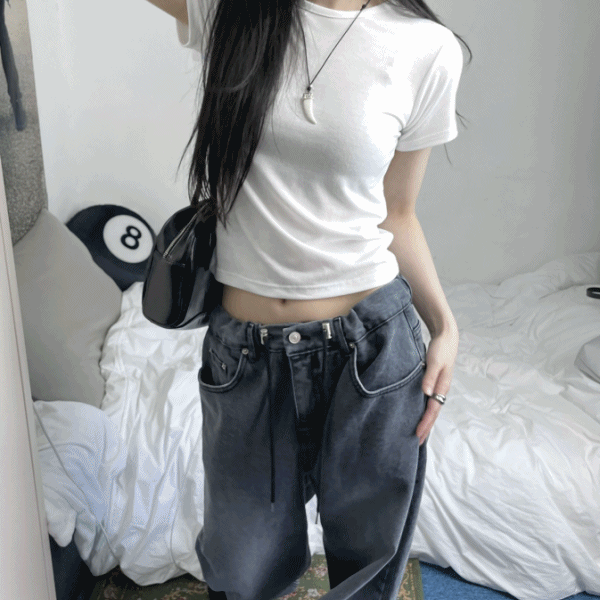 basic round crop tee