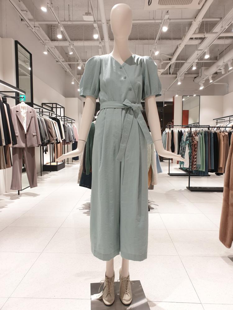 리본 끈 퍼프소매 점프슈트 E213PSE122