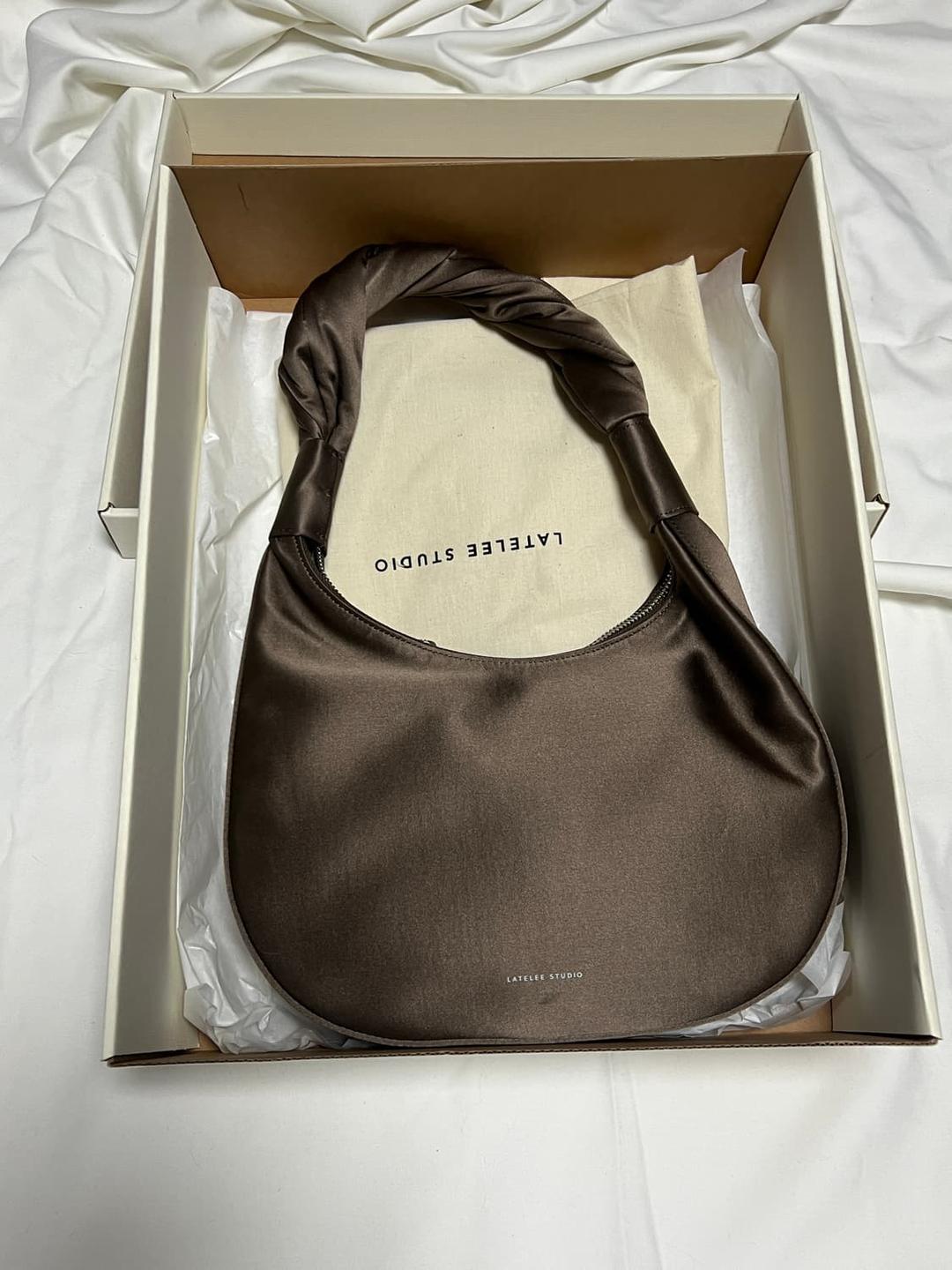 레이트리스튜디오 숄더백 | 후루츠패밀리