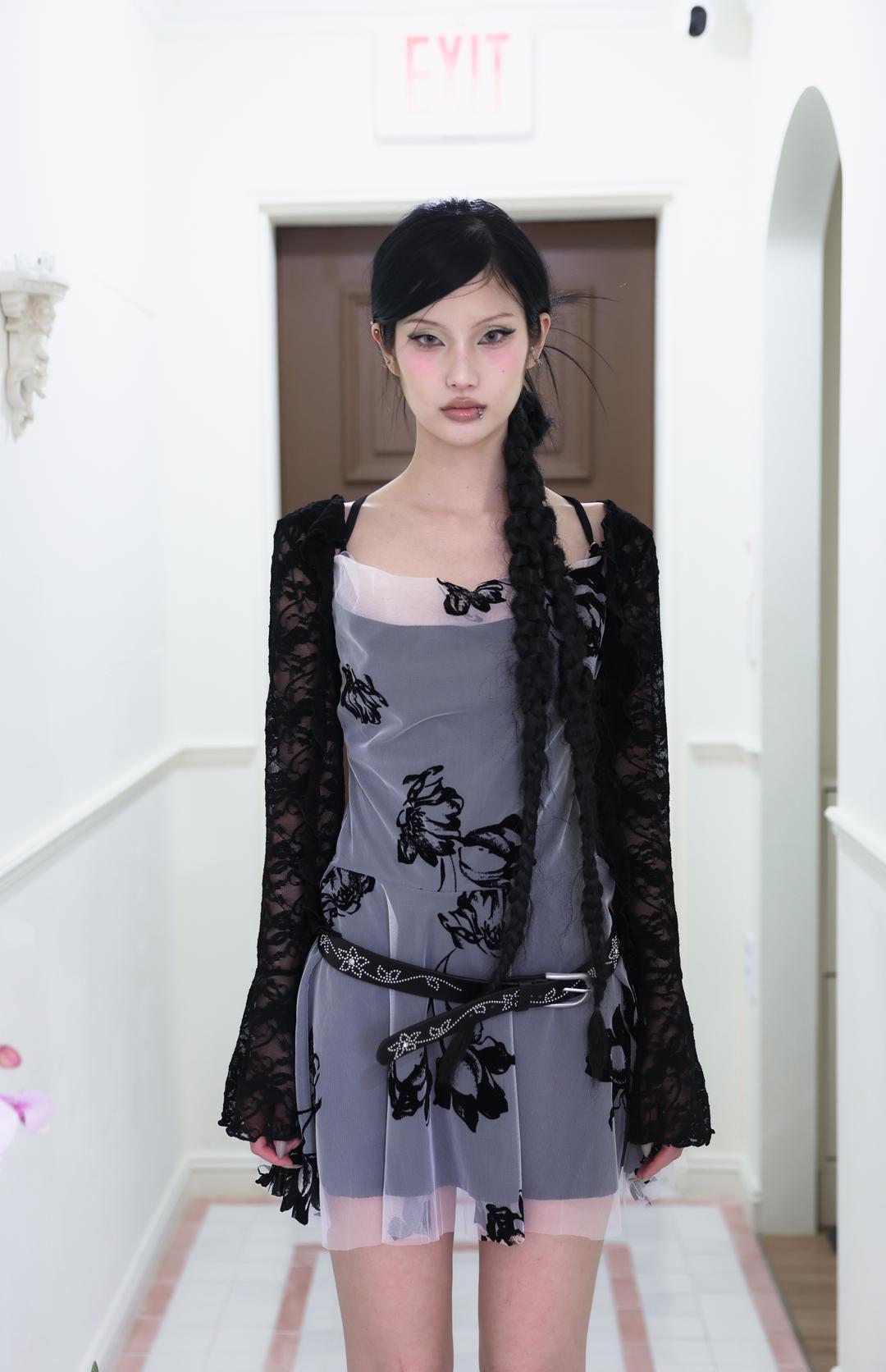 [Pink orchid house] Flower cross mini dress (2color) (Black)