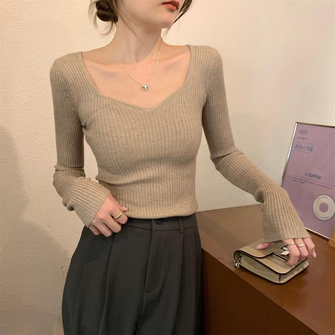 비블랑 직진배송🚀 핏보장👍2만장판매🔥 찐리뷰💬 모델소장템 데일리룩 🌷튤립넥 슬림 골지 니트 하객룩