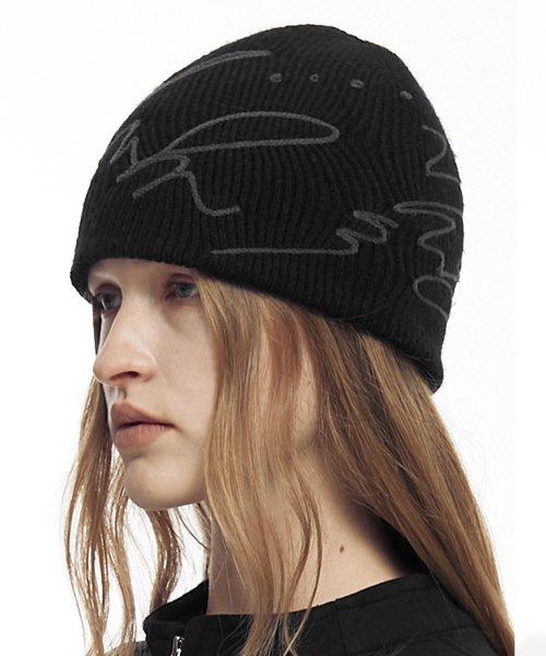ABSTRACT BEANIE (UNISEX) BLACK