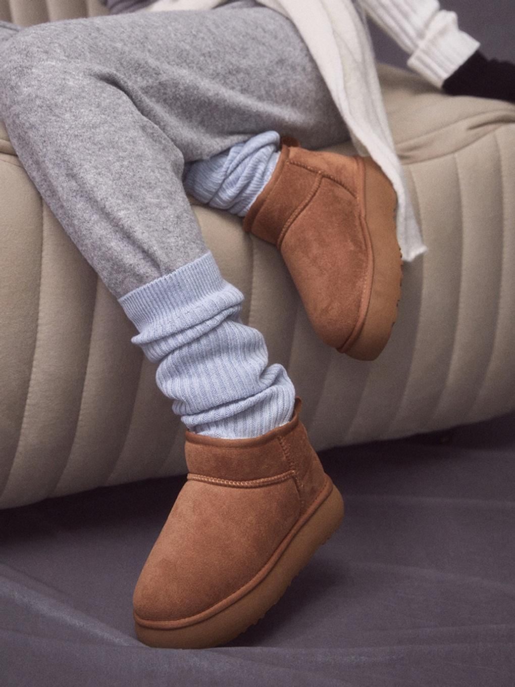 신세틱 스웨이드 웜 플랫폼 숏부츠 HPCV8FFV04