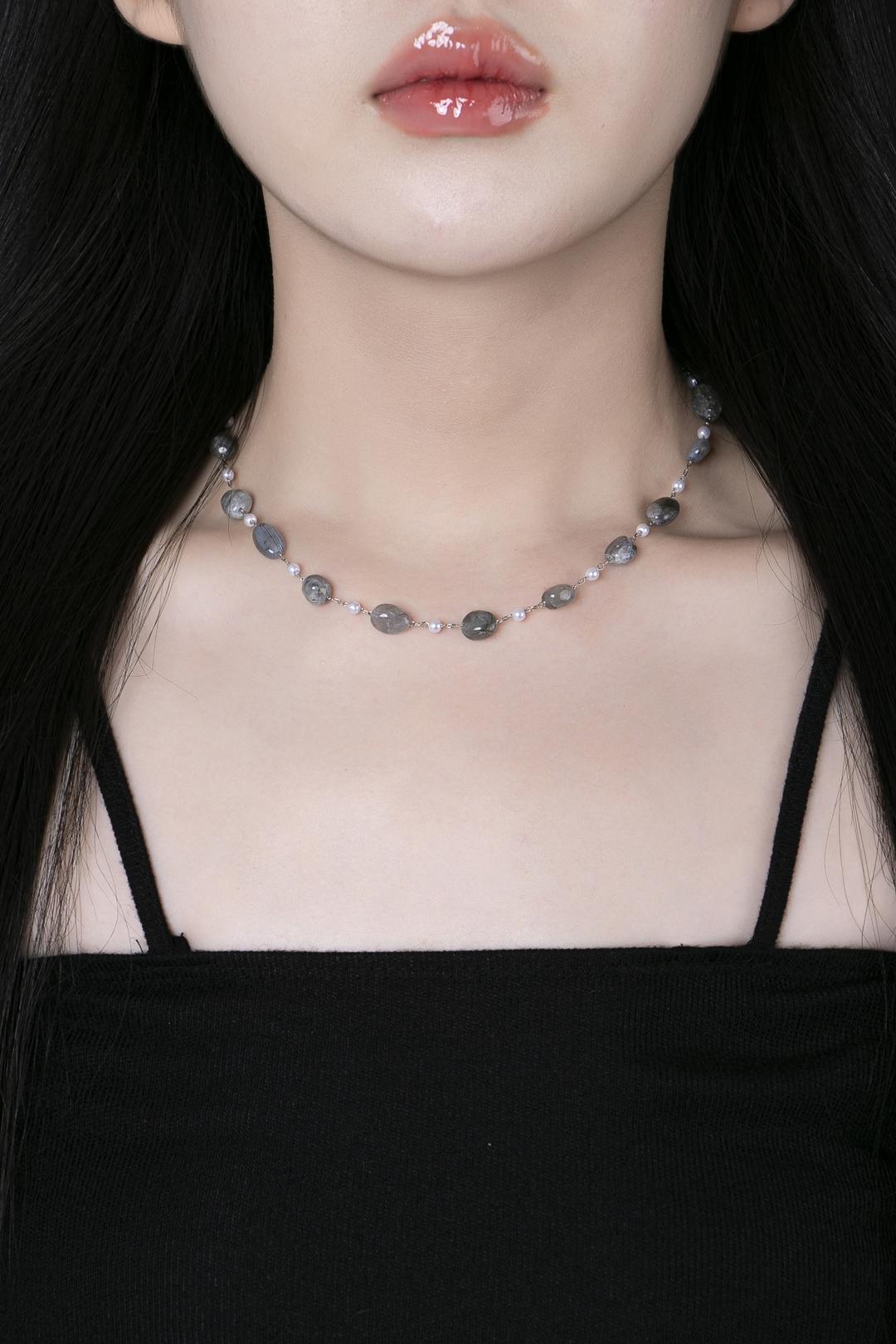 花 문스톤 necklace