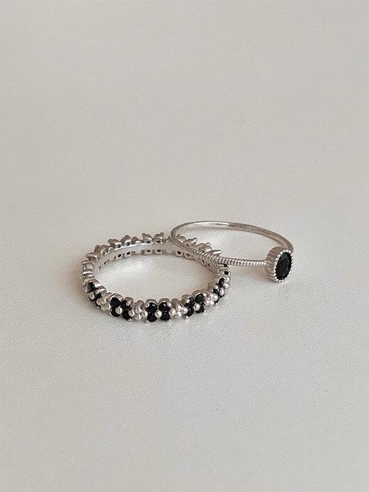Black&white flower ring